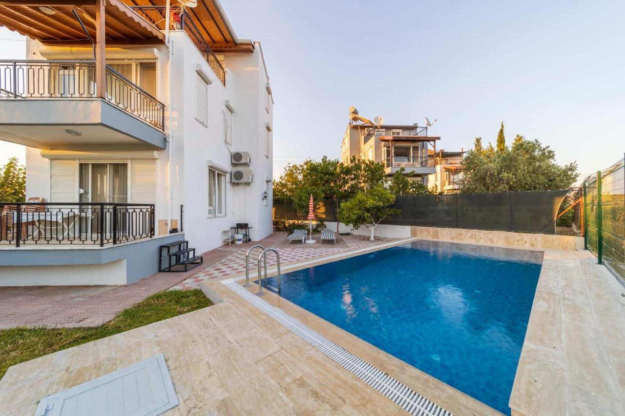 Lovely Villa With Pool And Garden In Antalya Exterior photo